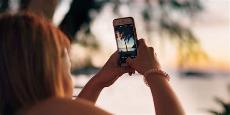 How to Take, View, and Share Burst Photos on an iPhone