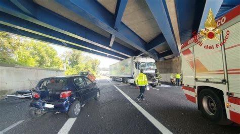 Incidente In A Allaltezza Di Orio Tre Feriti