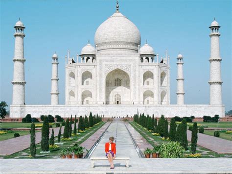 The Story Behind Princess Diana S Iconic Taj Mahal Photo