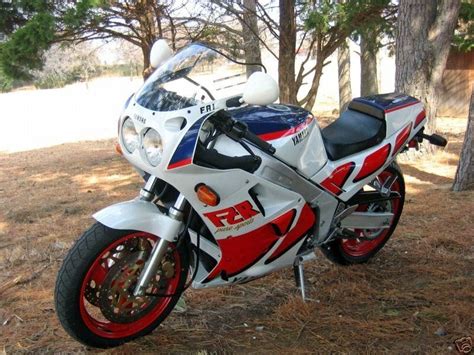 1987 - 1996 Yamaha FZR1000 Gallery 177033 | Top Speed