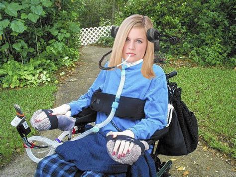 Pin By Daniel Chesman On Women And Womens Fashions Disabled Women