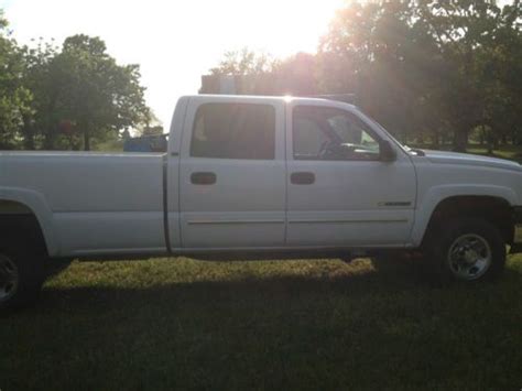 Sell Used 2006 Chevrolet 2500 Hd Silverado Lt Crew Cab 8ft Bed 2wd Srw 6 0 L Lb In