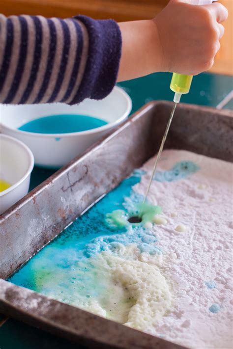 Toddler Science Experiment With Baking Soda Art Eating Richly