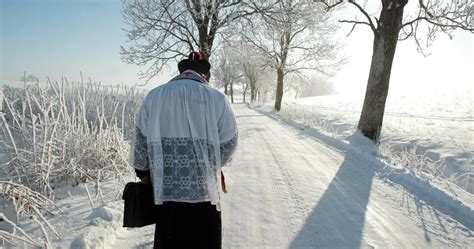 Kiedy Rozpoczyna Si Kol Da Tak Wygl Da Wizyta Duszpasterska