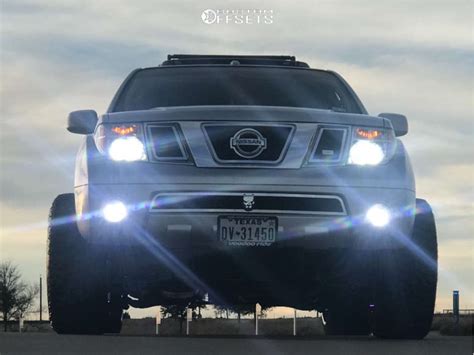 Nissan Pathfinder With X Tis V And R