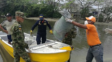 10 toneladas de pura basura sacaron del río Manzanares