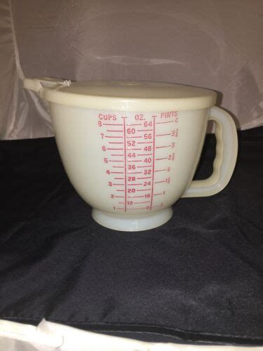 Tupperware Mix N Store 2 Qt 8 Cup Measuring Cup Bowl Pitcher With Lid