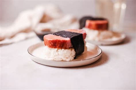 Satisfying Hawaiian Spam Musubi Recipe Without Mold