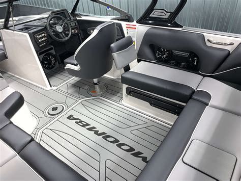 2021 Moomba Craz Premier Boating