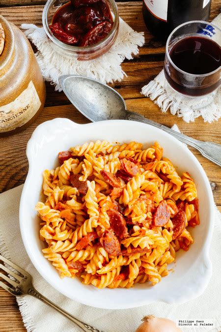 Pasta con chorizo y chile chipotle Receta fácil de pasta