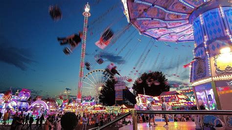 Gr Te Kirmes Am Rhein In D Sseldorf D Sseldorfer Rheinkirmes