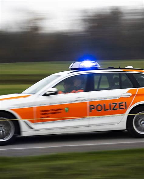 20 jähriger Velofahrer nach Kollision mit Auto verletzt FM1Today