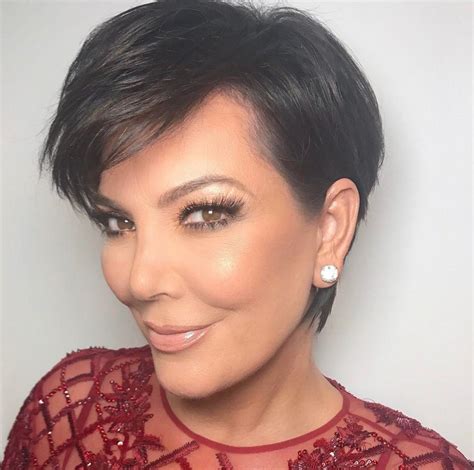 Kris Jenner S Chicest Hairstyles Kris Jenner S Chicest Hairstyles It S Rosy Kris Jenner