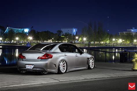 Slammed Infiniti G37 Sedan