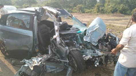 Mumbai Ahmedabad Highway Three Killed Two Injured As Car Collides