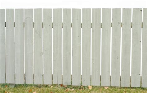 What are the Different Wooden Picket Fence Styles?