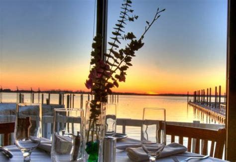 Newport Rhode Island Restaurants - The Pier