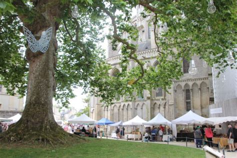 Bayeux Le March Du Terroir Et De L Artisanat Normand R V Le Les