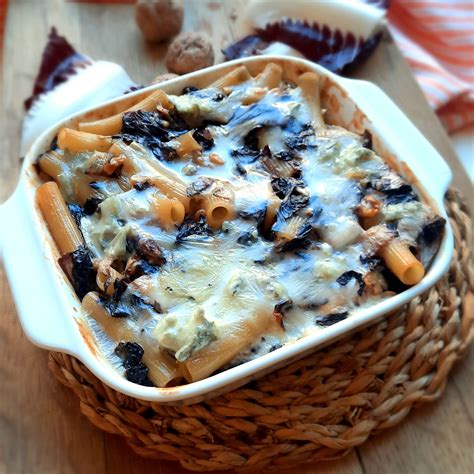 Pasta Al Forno Con Radicchio Gorgonzola E Noci Le Ricette Di Nady