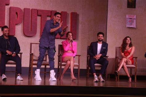 Akshay Kumar Jacky Baghnani Rakul Preet Singh Sargun Mehta At Trailer