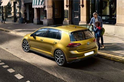 Volkswagen Golf Images Check Interior And Exterior Photos Oto