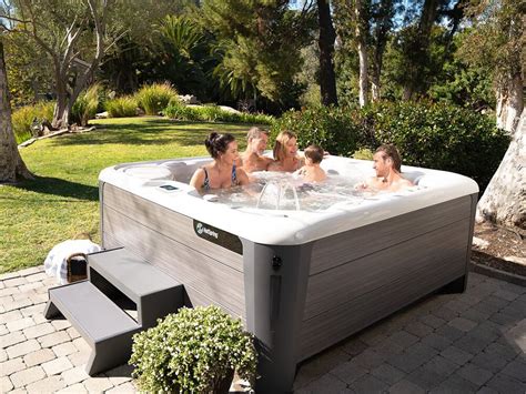 3 Garden Ideas for Landscaping Around Your HotSpring® Hot Tub | Texas ...