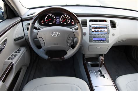 2011 Hyundai Azera - Information and photos - MOMENTcar