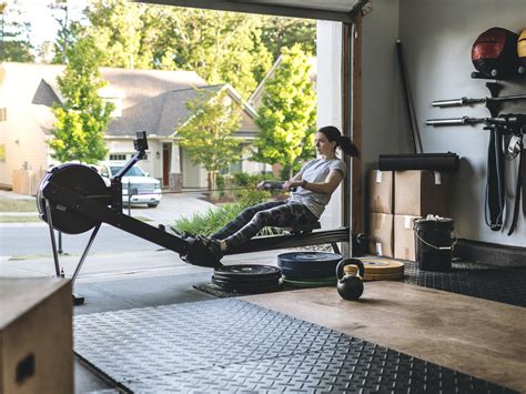 Best Smart Home Gyms Of Peloton Nordictrack Bowflex Hydrow