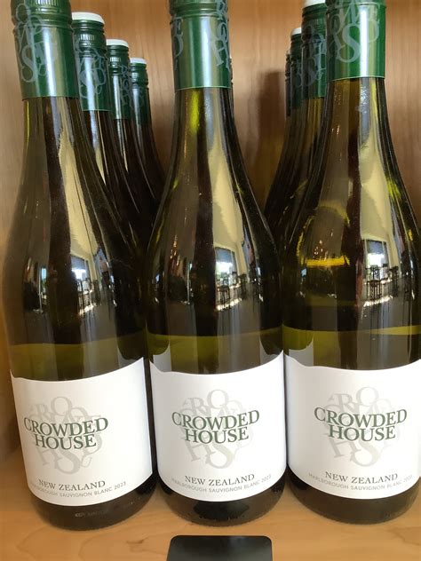 Crowded House Sauv Blanc – Clayton Winehouse