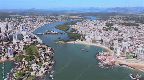 Stockvideon Imagem De Drone Em Uma Manh Ensolarada Do Centro A