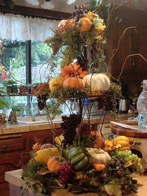 40 best Cornucopia Centerpieces images on Pinterest | Cornucopia craft ...