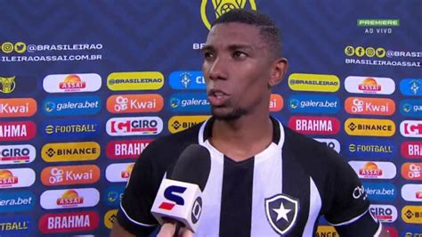 Kanu agradece apoio da torcida do Botafogo após derrota para o Atlético