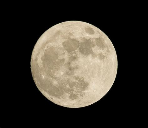 NASA presentó una propuesta para poner un reactor nuclear en la luna