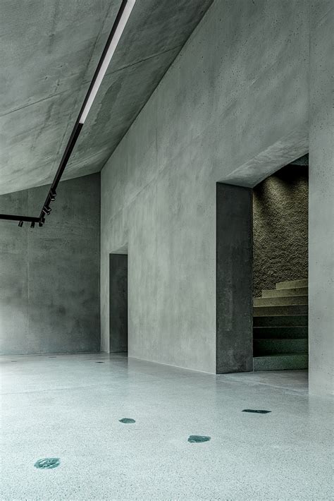 Beton Eisack Hq By Pedevilla Architects