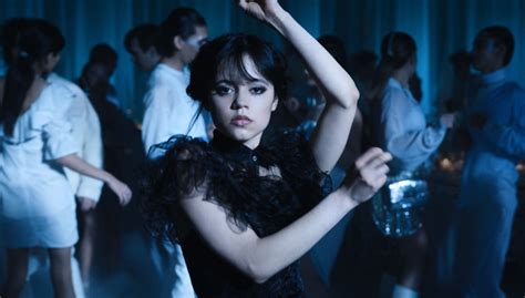 Miércoles Jenna Ortega Rodó Su Famoso Baile Enferma De Covid