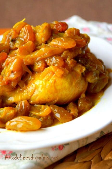 Tajine De Poulet Aux Oignons Et Raisins Secs Aux D Lices Du Palais