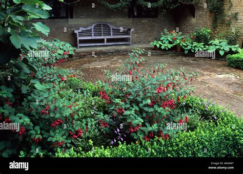 Munstead Wood Surrey Gertrude Jekyll s garden courtyard with Lutyens ...