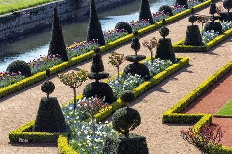 Photo De DETAIL DU JARDIN A LA FRANCAISE REALISE SUIVANT LES PLANS DU