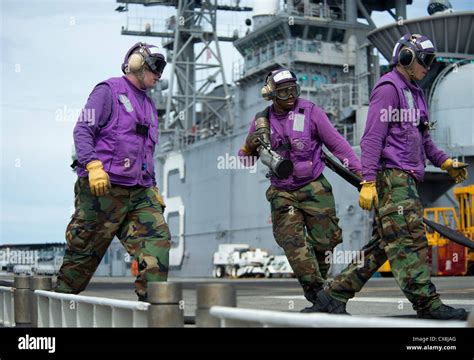 Amphibious Assault Ship Uss Bonhomme Richard Lhd Bhr Hi Res Stock