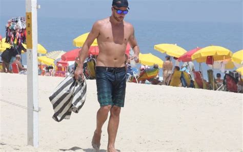 Rodrigo Hilbert Exibe Corp O Em Praia Quem Quem News