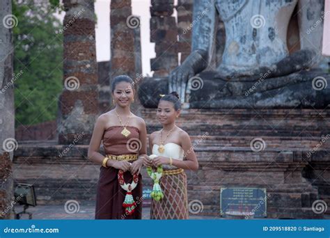 Sukhothai Tailandia 9 De Abril De 2017 Hermosas Mujeres Tailandesas