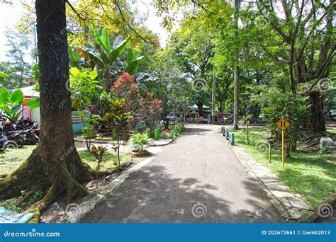 Ade Irma Suryani Nasution Park Taman Lalu Lintas In Bandung Editorial