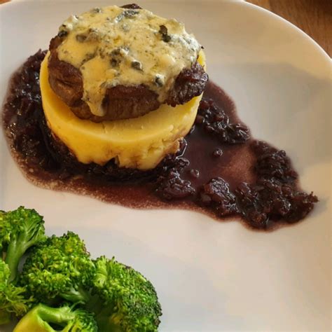 Blue Cheese Crusted Filet Mignon With Port Wine Sauce Recipe Allrecipes