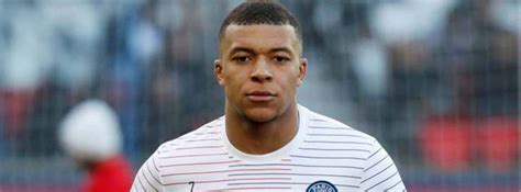 Kylian Mbappe Full Bio Club Careers Stats Net Worth 2020