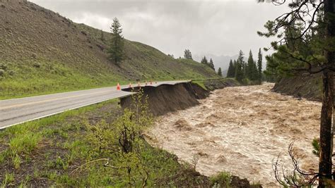 Yellowstone To Reopen After Floods Yellowstone Gate