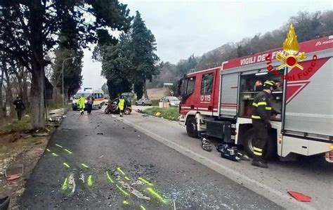 Incidente Fra Tre Auto A Ponte Felcino Quattro Feriti