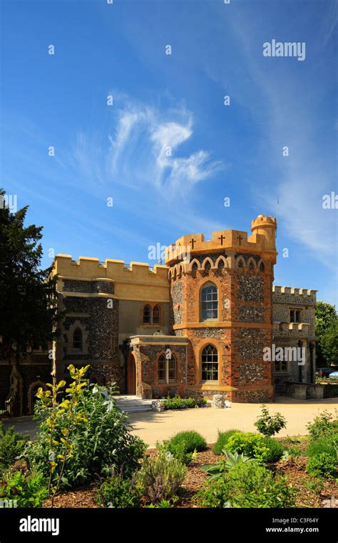 Whitstable Castle Or Tankerton Towers Rear Aspect Stock Photo Alamy