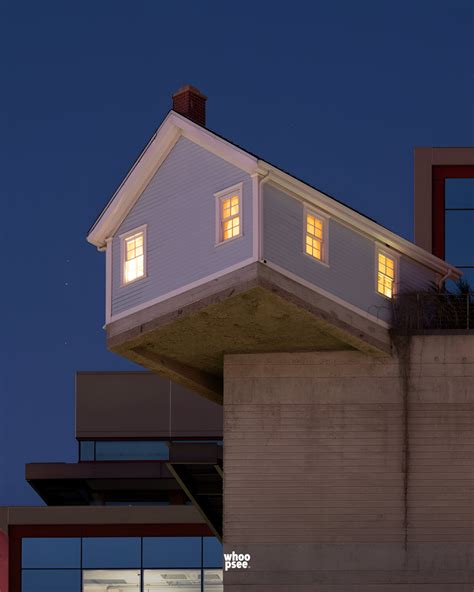 Fallen Star: House on a Roof - News Directory 3
