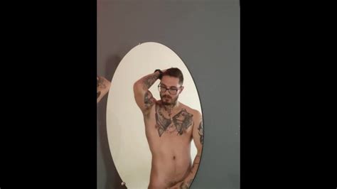 Batendo Uma Na Frente Do Espelho Pornhub Gay