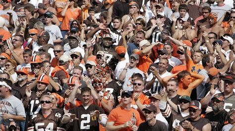 Browns Fans Bust Out Extremely Offensive Deshaun Watson Mannequin